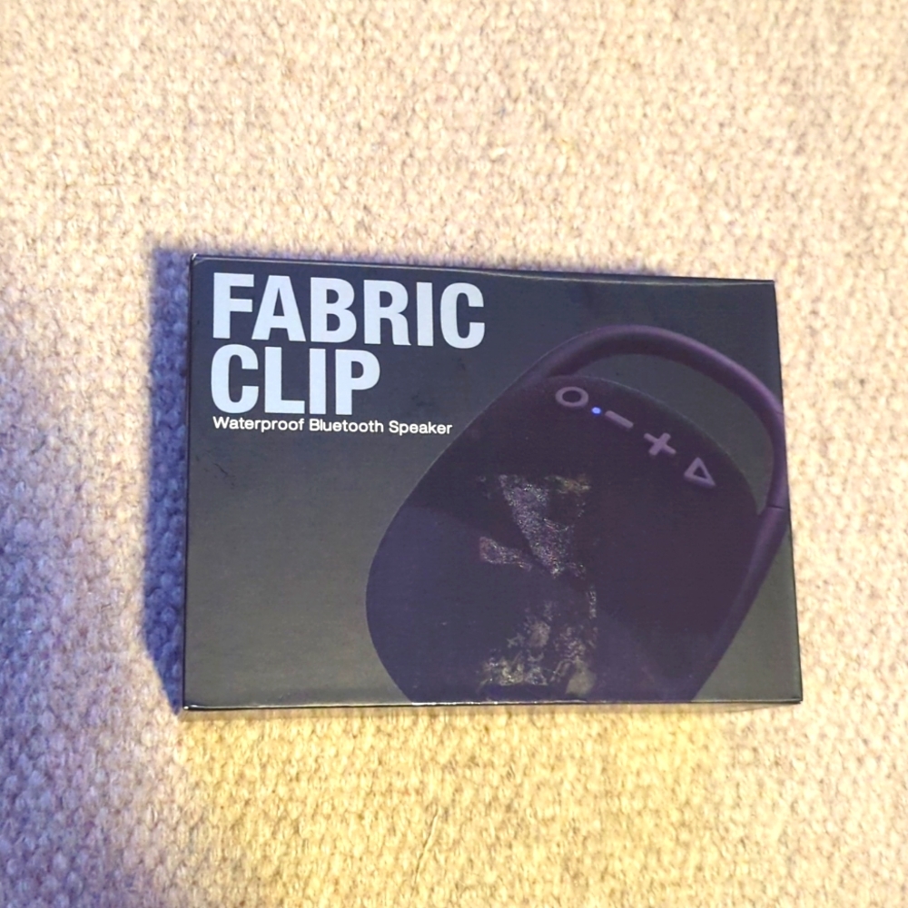 LEED'S Fabric Clip Waterproof Bluetooth Speaker NEW